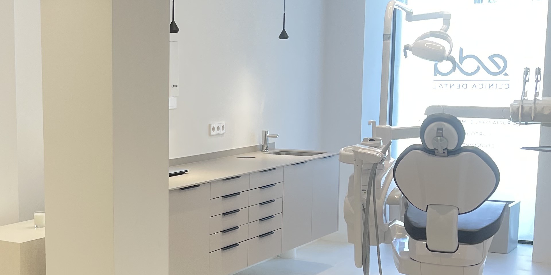 Cirugía dental en Chamberí — EDA Clínica Dental