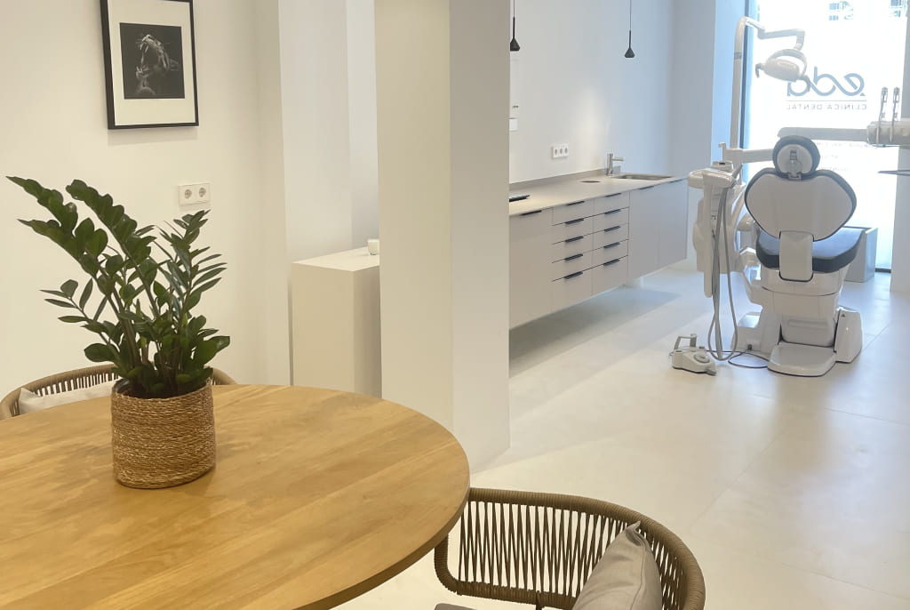 Atención al cliente EDA Clínica Dental